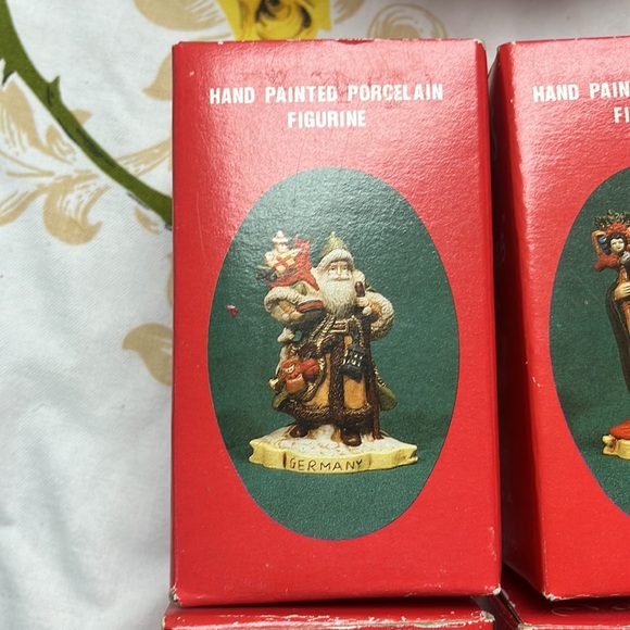 Vintage rage hand painted porcelain Santa figurines - Picture 3 of 7